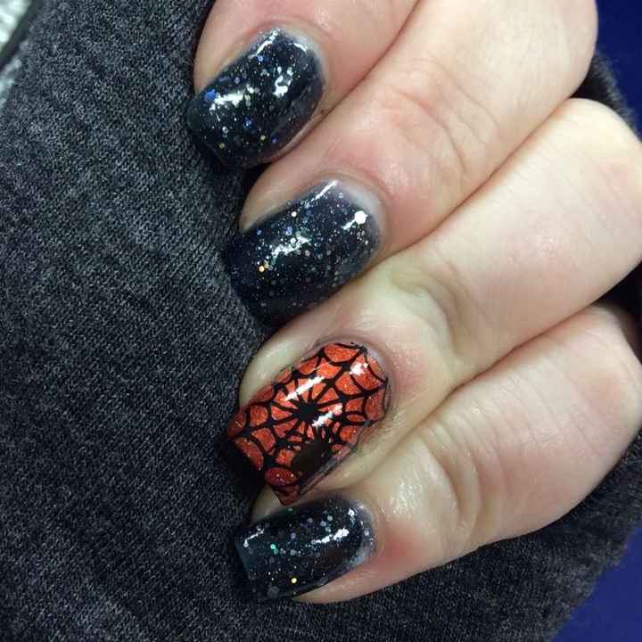 Show me those Nails!