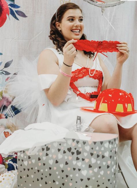 Bridal shower pro pics 😍 pic heavy! - 5