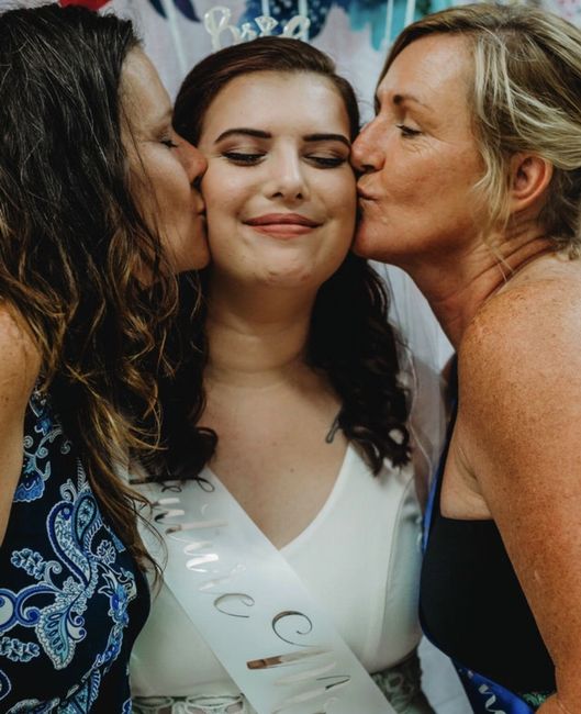Bridal shower pro pics 😍 pic heavy! - 12