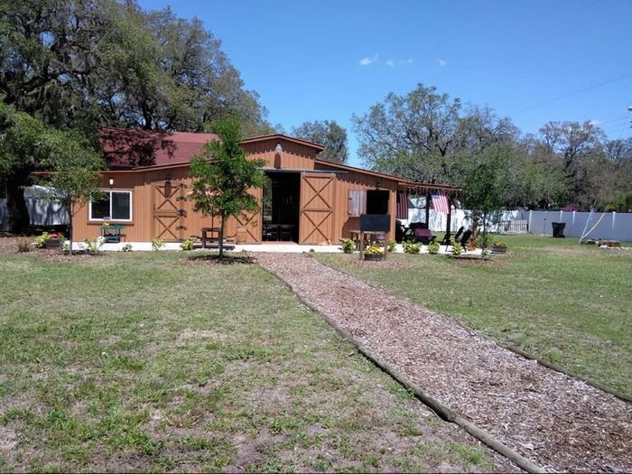 Dinner outside in the field & dancing inside the barn? 1