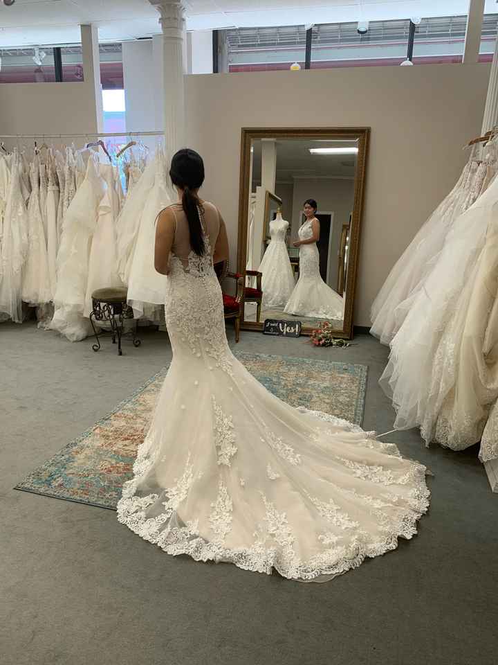 i look fat on my wedding dress Weddings Wedding Attire