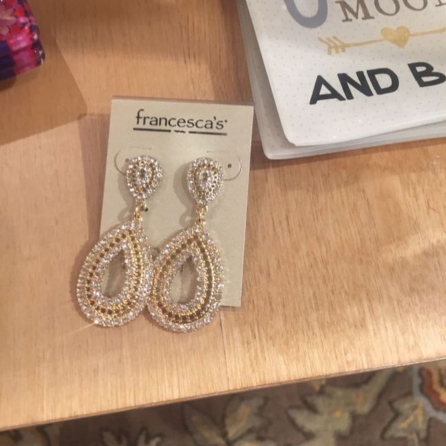 Show me your wedding earrings!