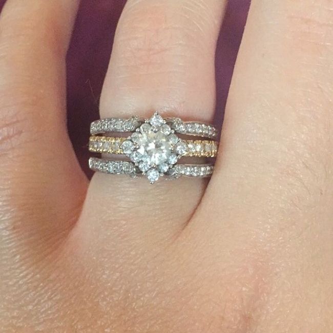 Mixed gold color rings