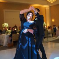 Groom Dancing with His Mom