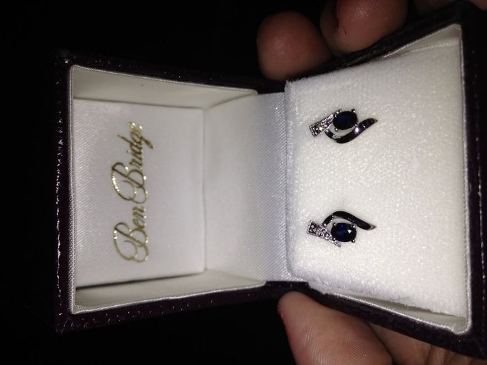 show off your jewelry!