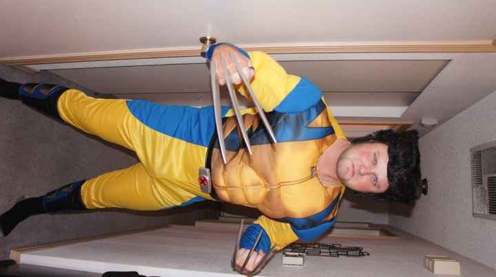 **NWR**  PIC of Halloween Costume =)