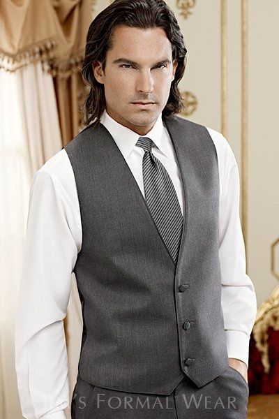What are your grooms wearing?