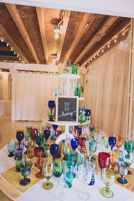 Mismatched glassware.