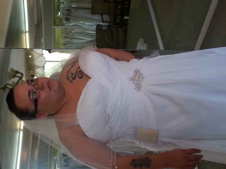 One shop one kill lol Found my dress! *pix*