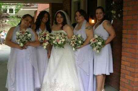 Bridesmaids with Different Dresses - Photos?