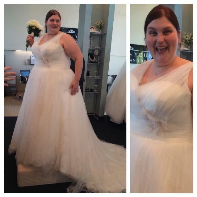 Show off those dresses!