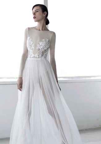 First post!: Online Wedding Dress Shopping