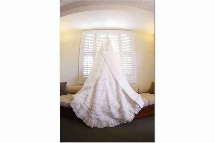 Show your beautiful dresses off!!