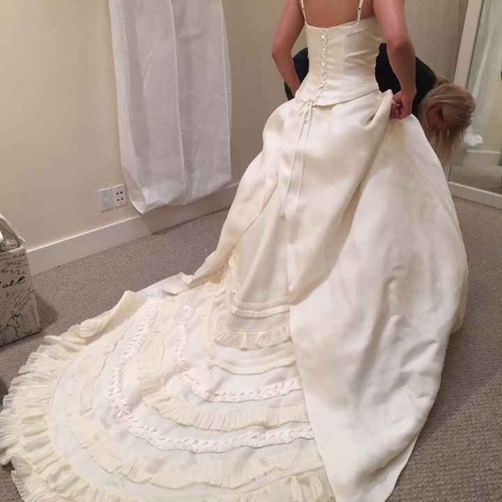Wedding Dress Sizing Panic (size 4 for a size 0 person)