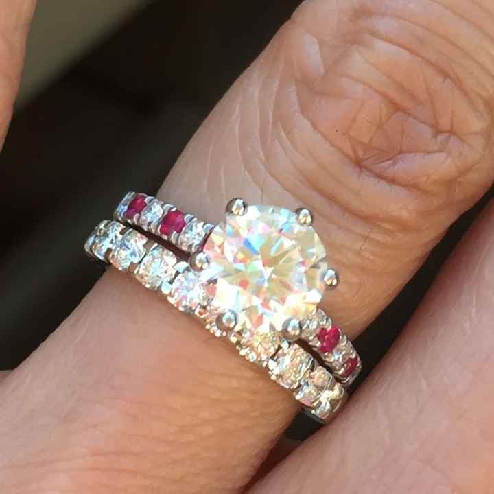 Solitaire rings