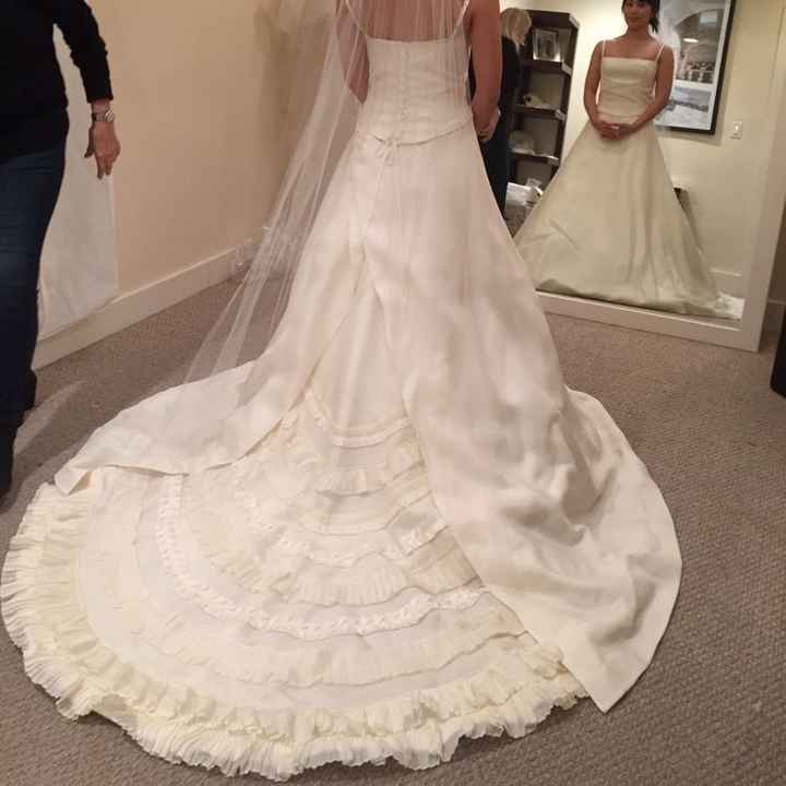 Let me see your DRESS!