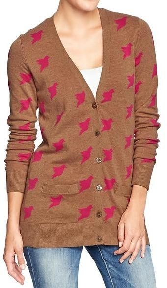 What to wear with fuschia shirt for e-pics??