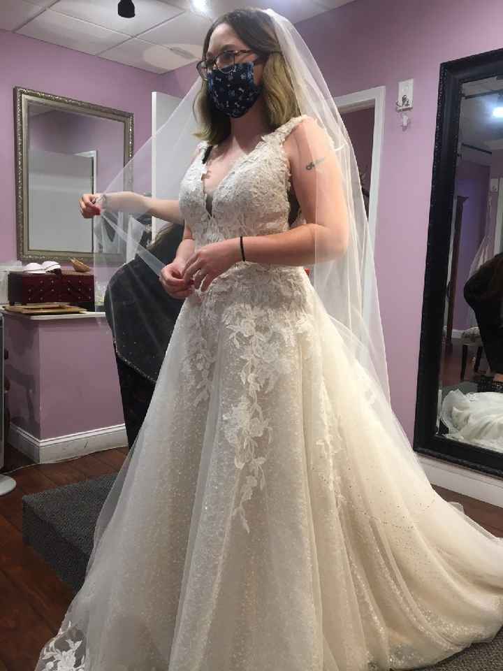 Adding color to the lace on my wedding dress? - 1