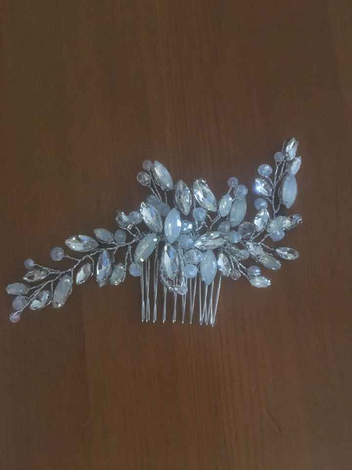 Tiara, crowns and headbands - 1