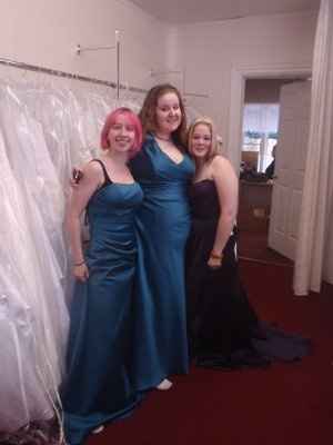 Does anyone have mismatched bridesmaids?