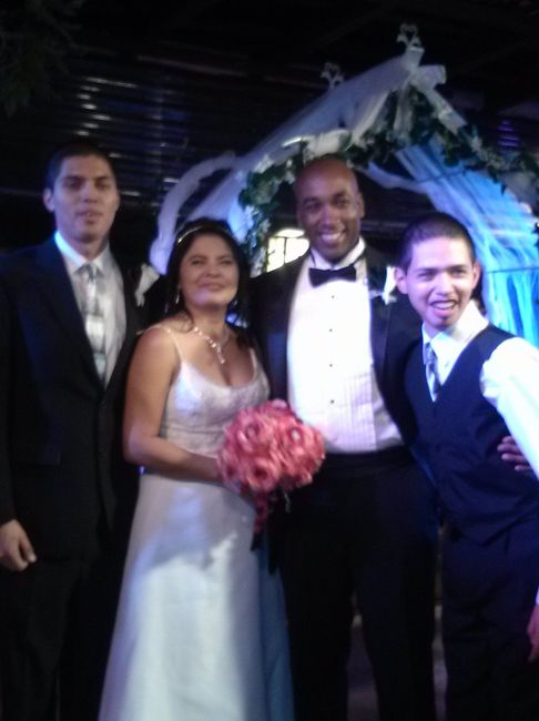 a wedding without PIF's and generous people ***non*** professional pics..