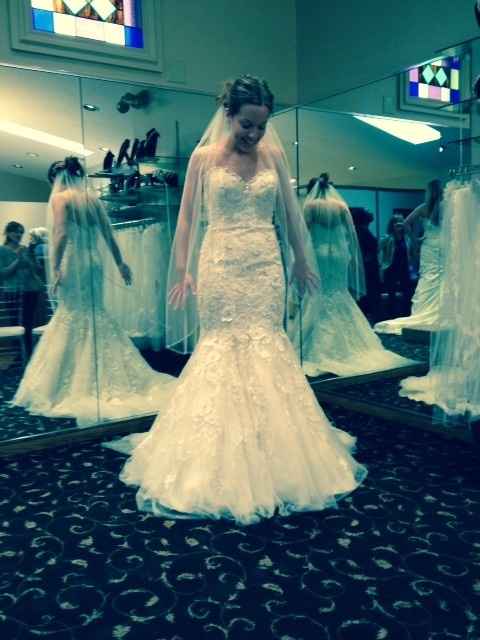 Short brides, show me your wedding dresses