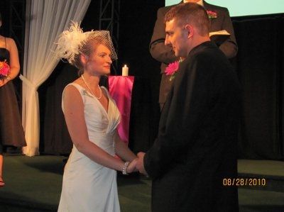 Now I'm Mrs. Holland! (pics)