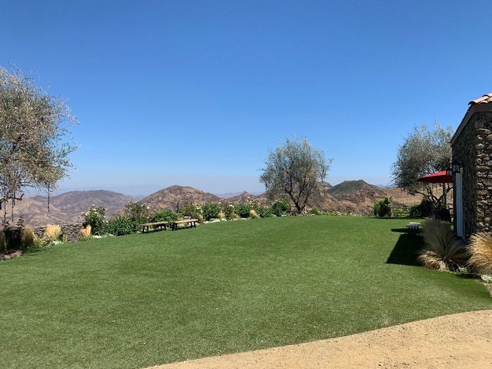 Guests seeing reception area before ceremony. Suggestions 3