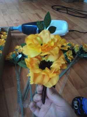 WR: First attempt at making a corsage (Pic heavy)