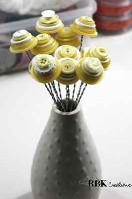 Got more pics of my centerpieces/bouquets/bouts/corsages :) :)