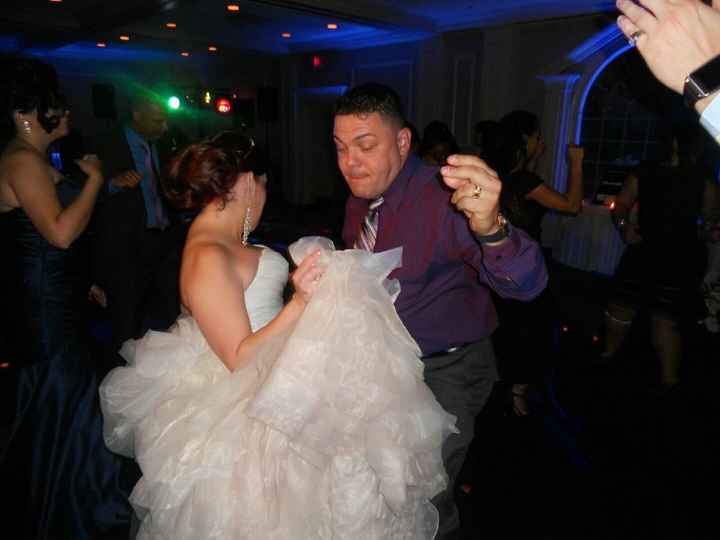 I AM MARRIED!!!!  COME SEE SOME PICS