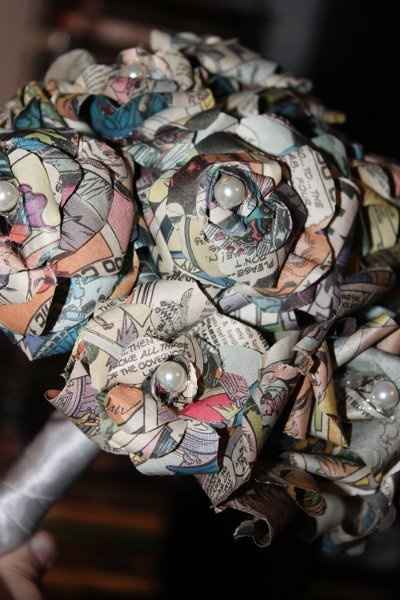 My first finished diy comic book rose bouquet! Tips/thoughts?