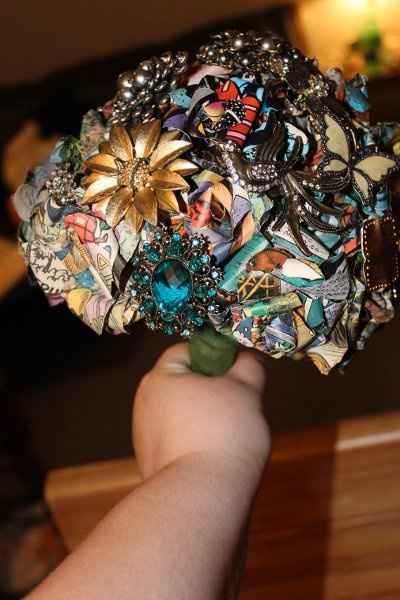 Almost done with my brooch/comic book bouquet! Pics inside!