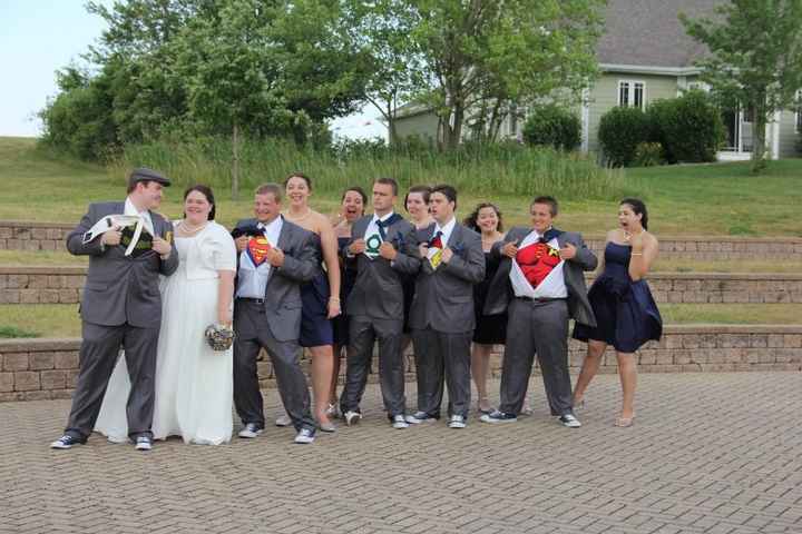 I didn't fall off the face of the earth, I swear! (pics from wedding day)