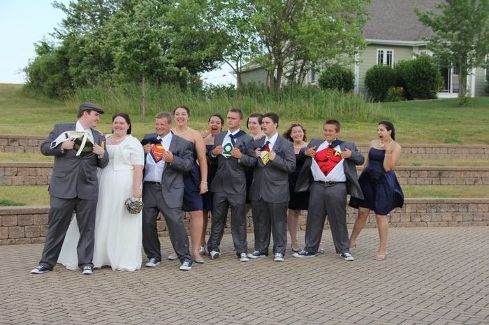 I didn't fall off the face of the earth, I swear! (pics from wedding day)