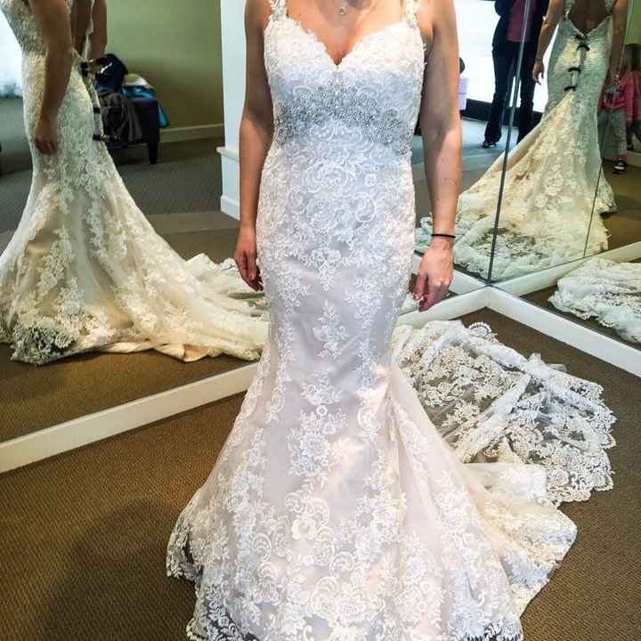 I LOVE my dress!!! Anyone wana share theirs? I'll show you mine!? LOL