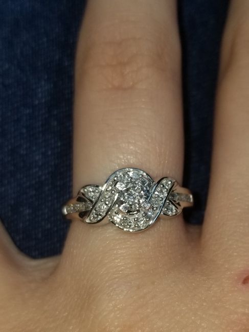 Show me your engagement rings!! 8