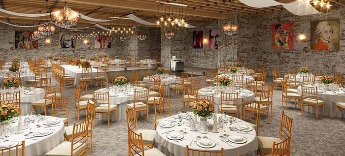 Show off your wedding venue!