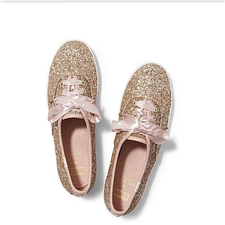 Wedding shoes-CONVERSE :)