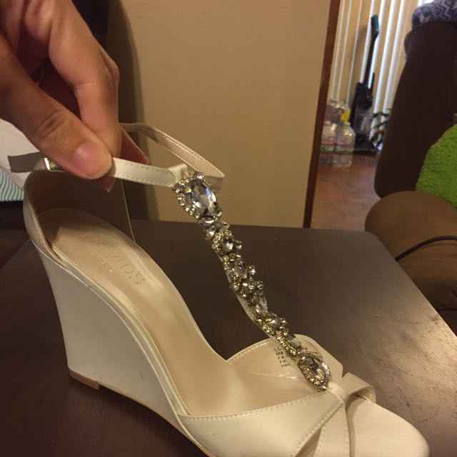 Show us your “I do” shoes! - 1