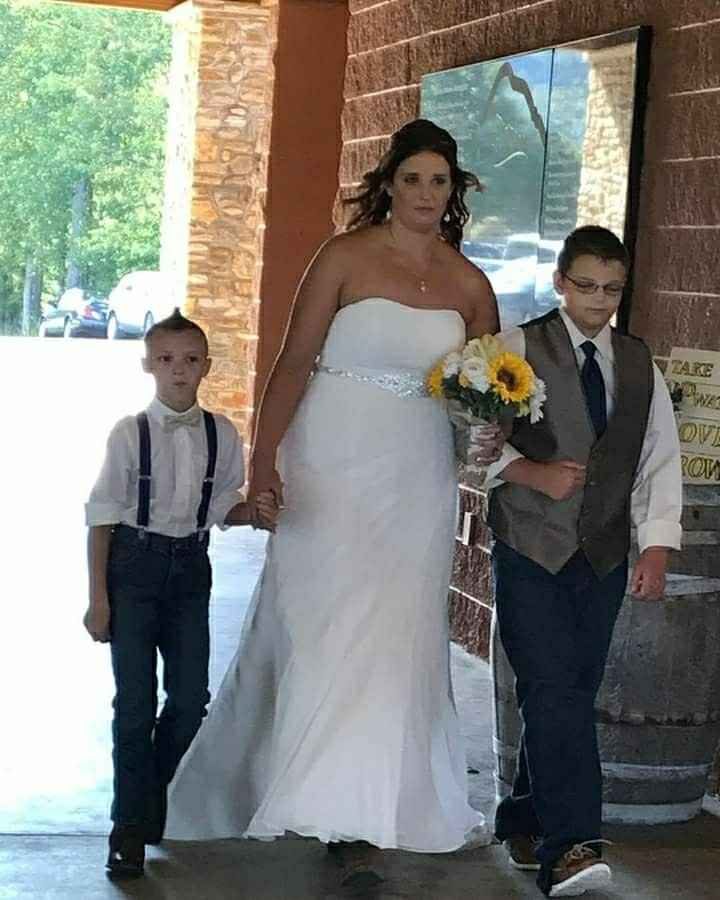 We're married!!!! - Pictures!!!!!