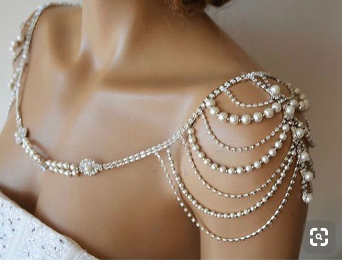 Statement piece or keeping it simple? - 1
