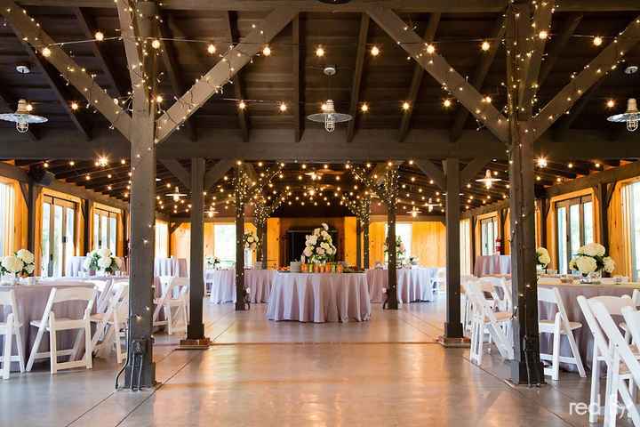 Can I get some venue / dress porn?