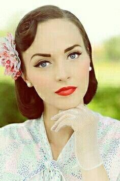 Brides that went for vintage look: makeup suggestions?