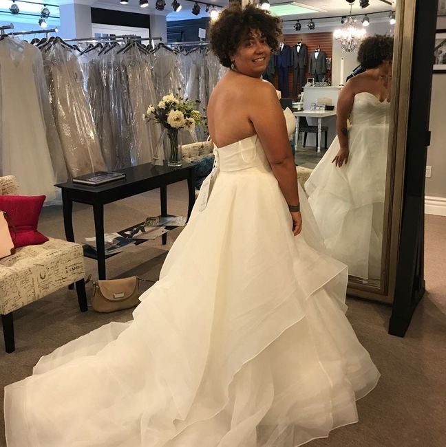 I wanna see your wedding dress!