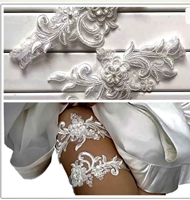 Show me your garters! - 1