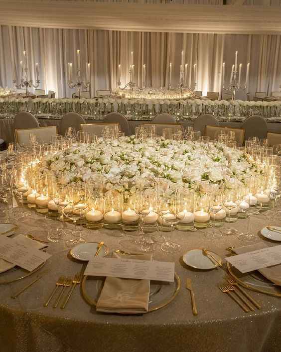 Circle-Table Centerpieces-4 to seat 16