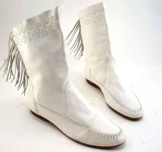 Is anyone NOT wearing heels?