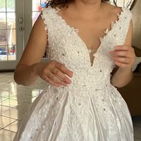 The dress is chosen, what jewelry would you pair with it? - 1