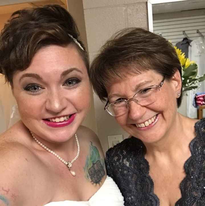 Let's see your wedding hair!